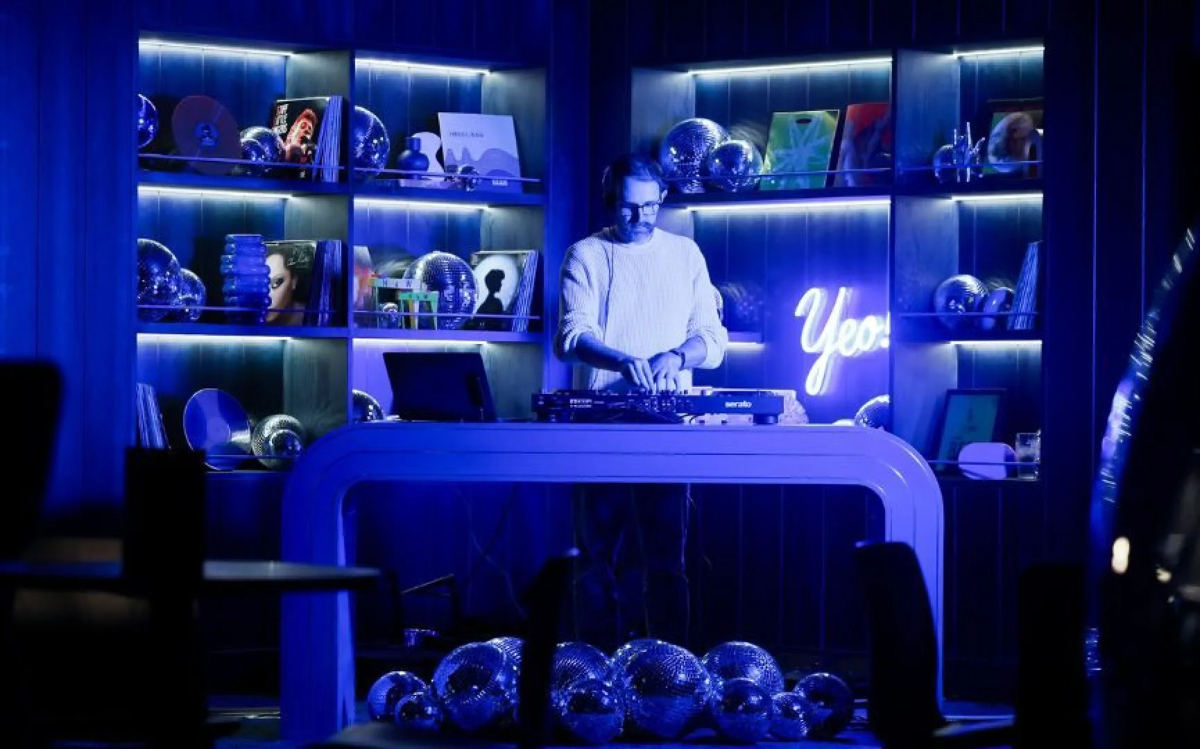 O2 Blueroom