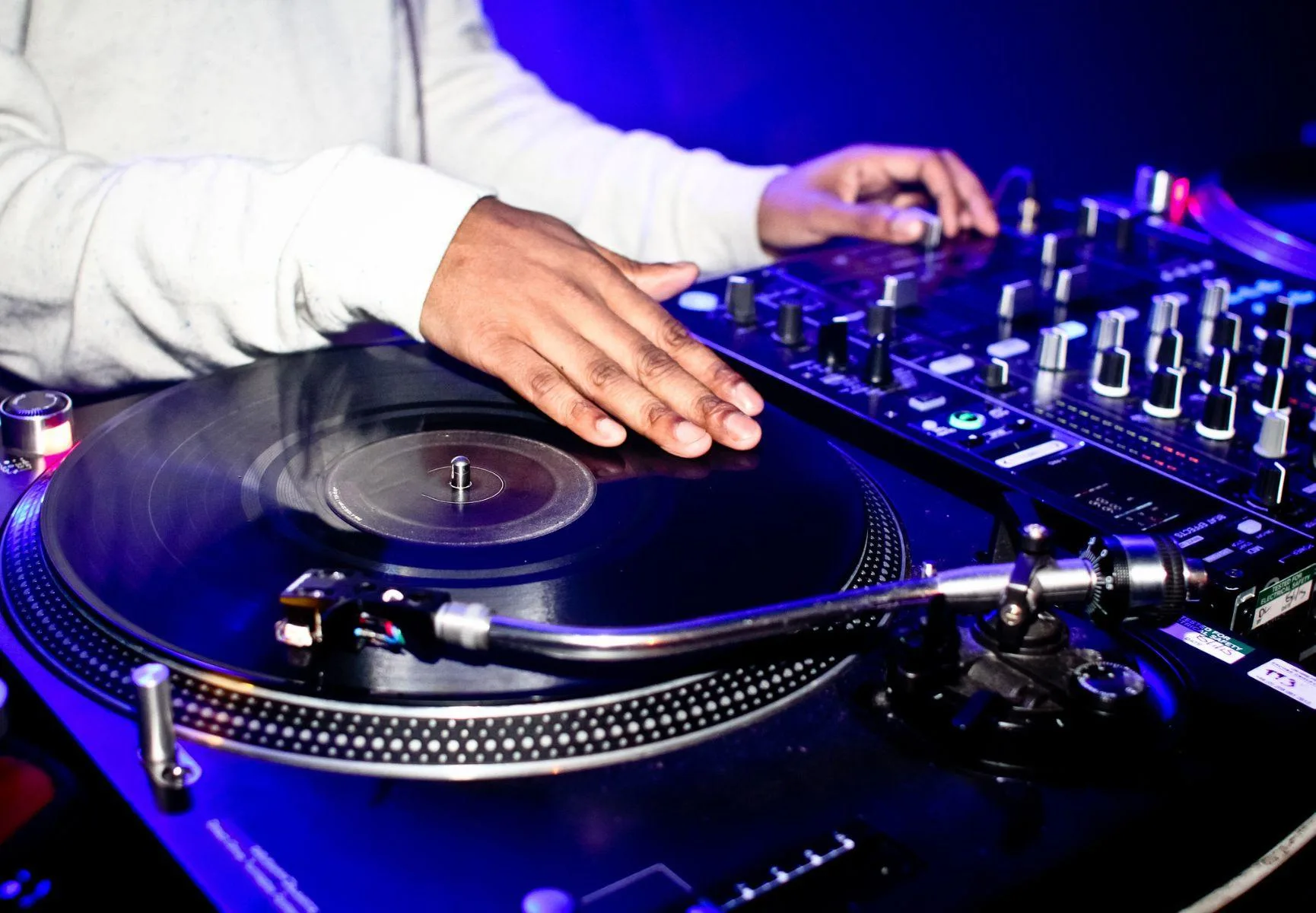 DJ Spins the Decks at The O2 Belfast