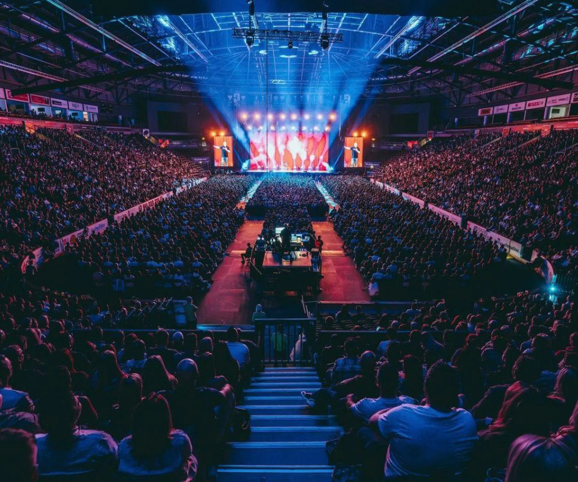 A photograph of a full hall show at The O2 Belfast